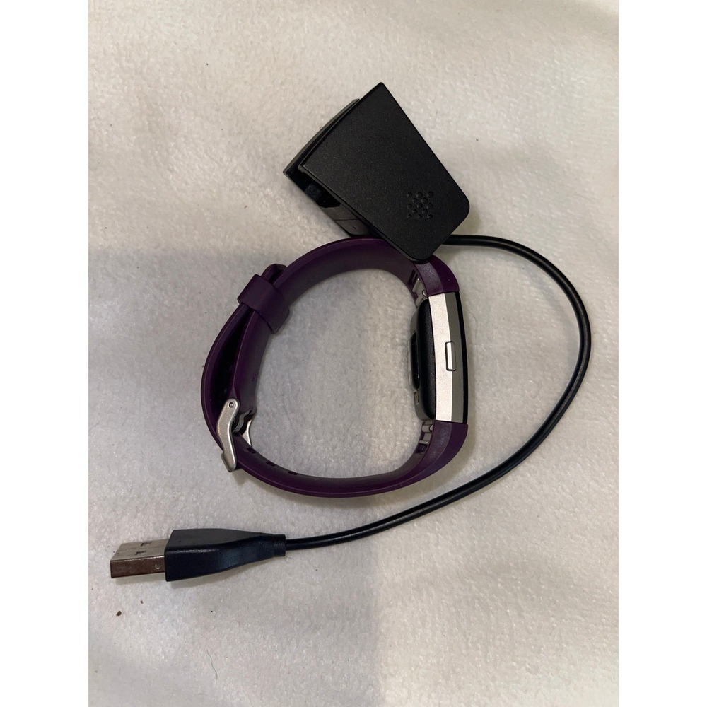 Fitbit/Activity Bundle - Picture 5 of 8